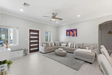 Serenity, Eastwind Drive New Providence Paradise Island BS