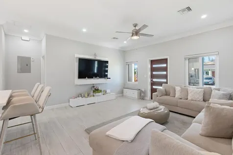 Serenity, Eastwind Drive New Providence Paradise Island BS