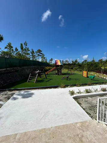 Serenity, Eastwind Drive New Providence Paradise Island BS