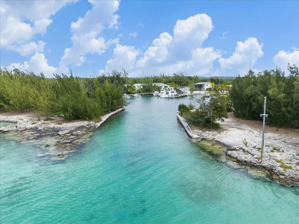 Stella Maris Acreage & Marina Long Island BS