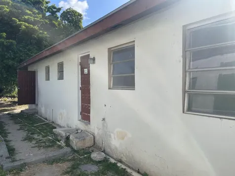 Fixer Upper, Grants Town New Providence Paradise Island BS