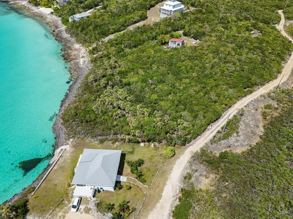 Lot 17b, Ten Bay Eleuthera BS