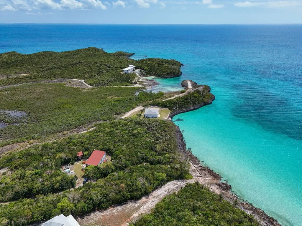 Lot 17b, Ten Bay Eleuthera BS