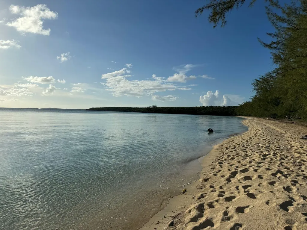 Lot 17b, Ten Bay Eleuthera BS