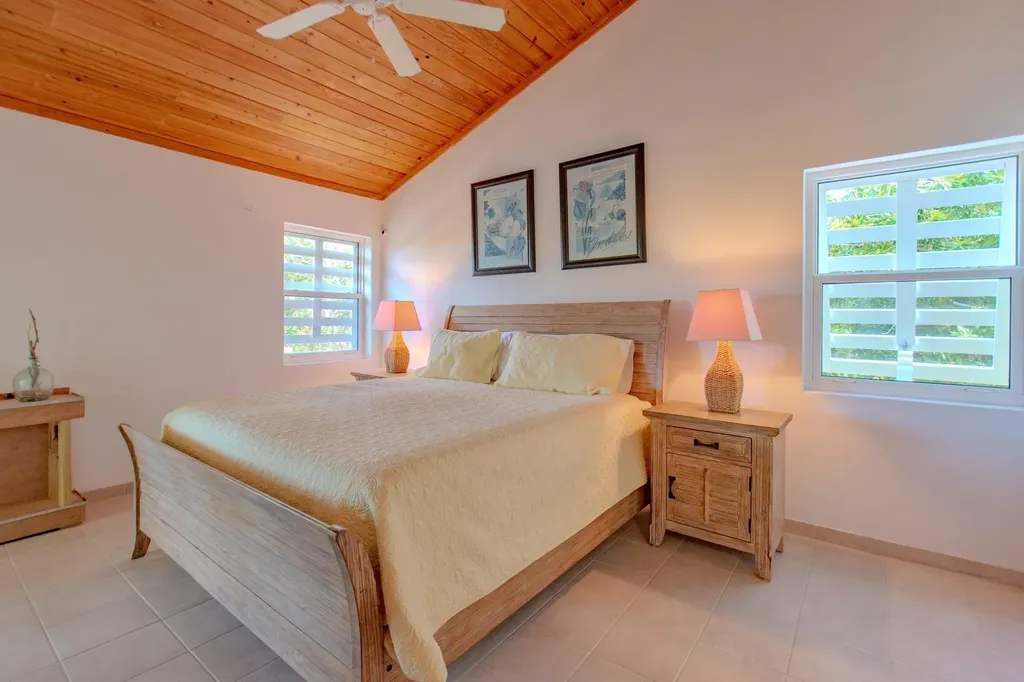 Somewhere Eleuthera BS