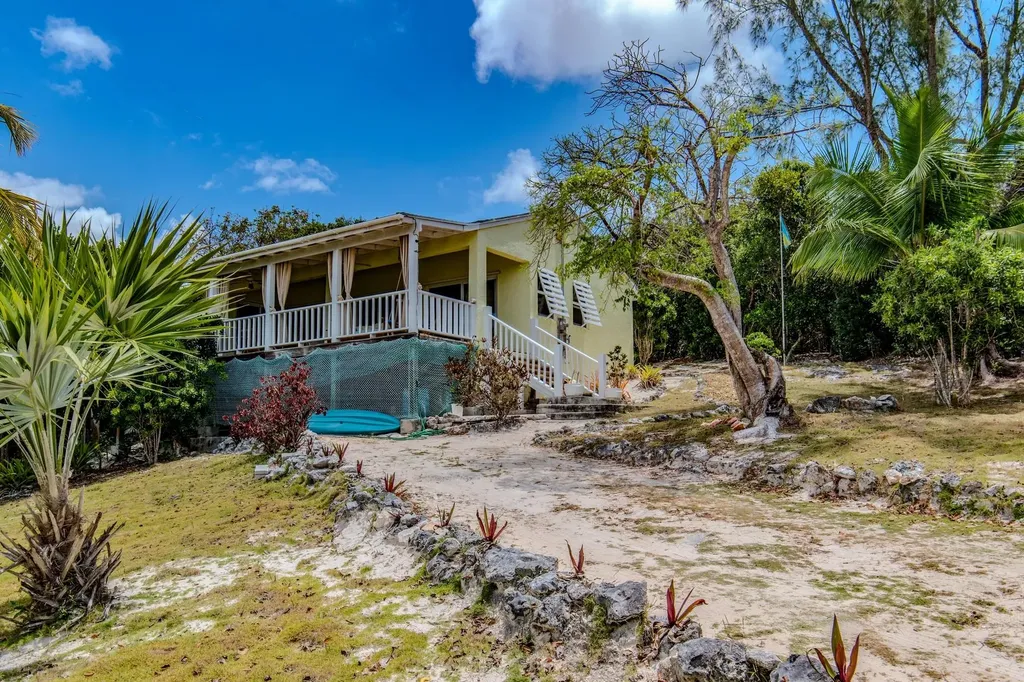 Somewhere Eleuthera BS