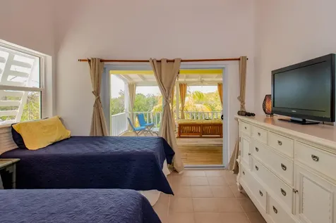 Somewhere Eleuthera BS