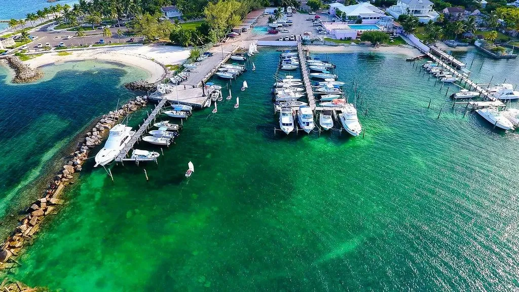 4-5 Eastern Bonnie Lane New Providence Paradise Island BS