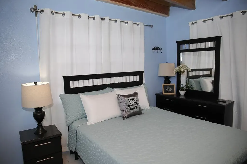 4-5 Eastern Bonnie Lane New Providence Paradise Island BS