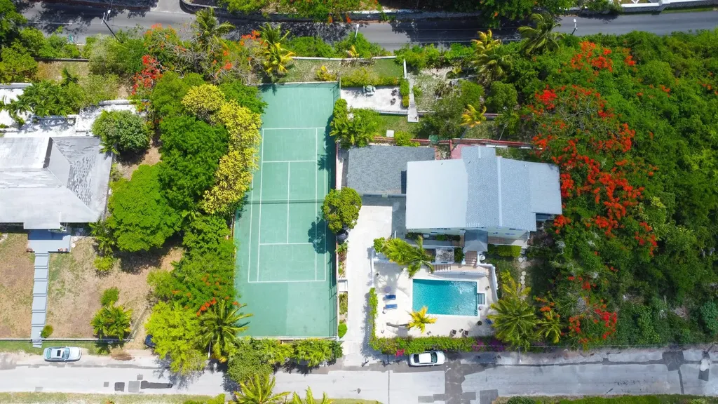 4-5 Eastern Bonnie Lane New Providence Paradise Island BS