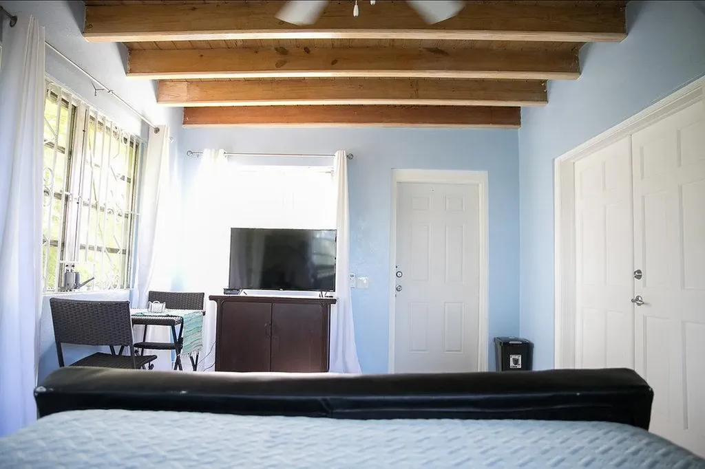 4-5 Eastern Bonnie Lane New Providence Paradise Island BS