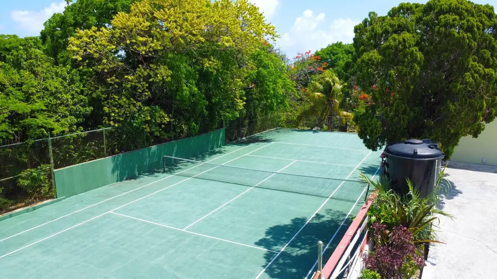 4-5 Eastern Bonnie Lane New Providence Paradise Island BS