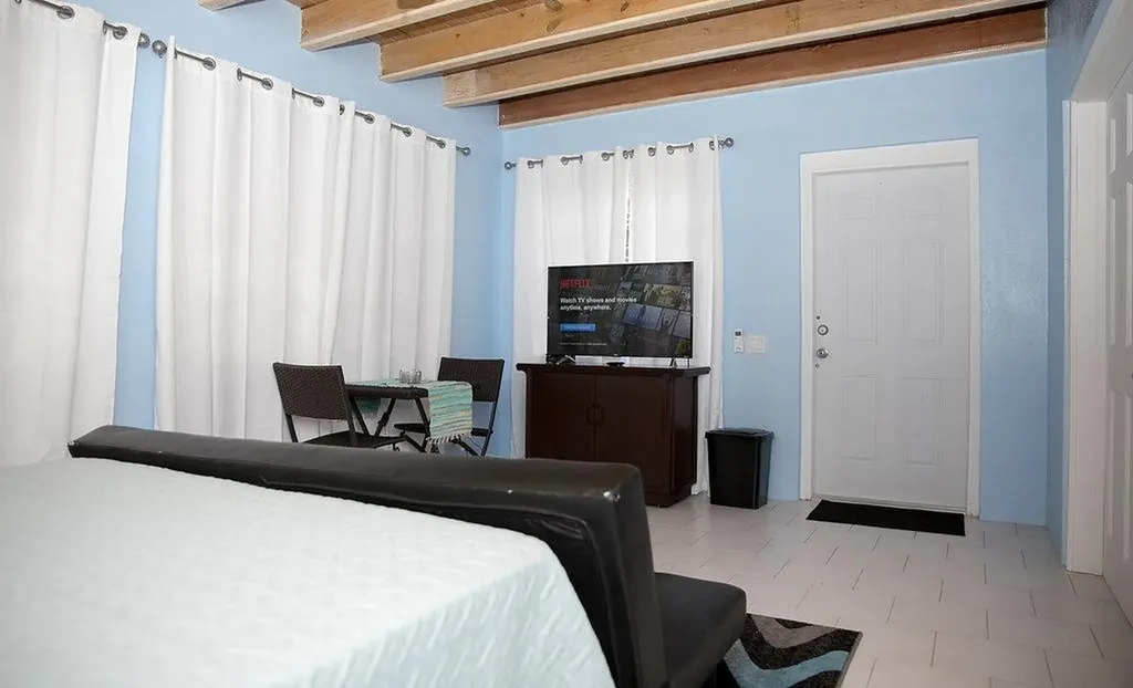 4-5 Eastern Bonnie Lane New Providence Paradise Island BS