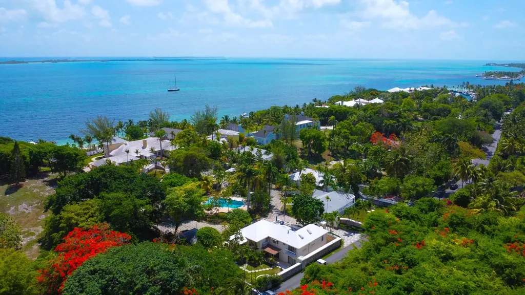 4-5 Eastern Bonnie Lane New Providence Paradise Island BS