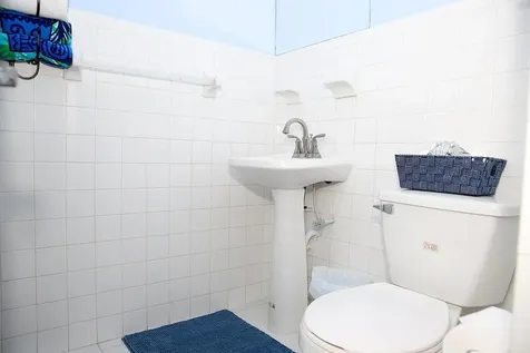 4-5 Eastern Bonnie Lane New Providence Paradise Island BS