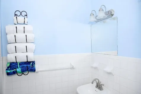 4-5 Eastern Bonnie Lane New Providence Paradise Island BS