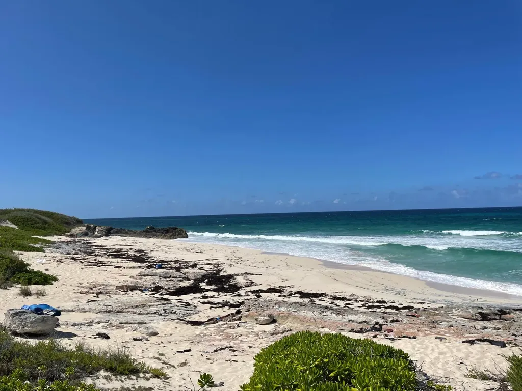 Holiday Beach Eleuthera BS