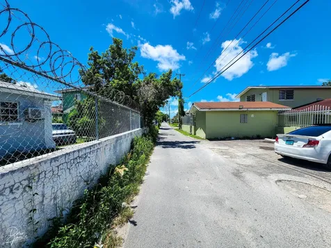 Carmichael Road 8-plex New Providence Paradise Island BS