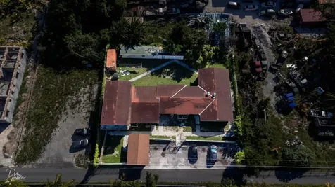 Carmichael Road 8-plex New Providence Paradise Island BS