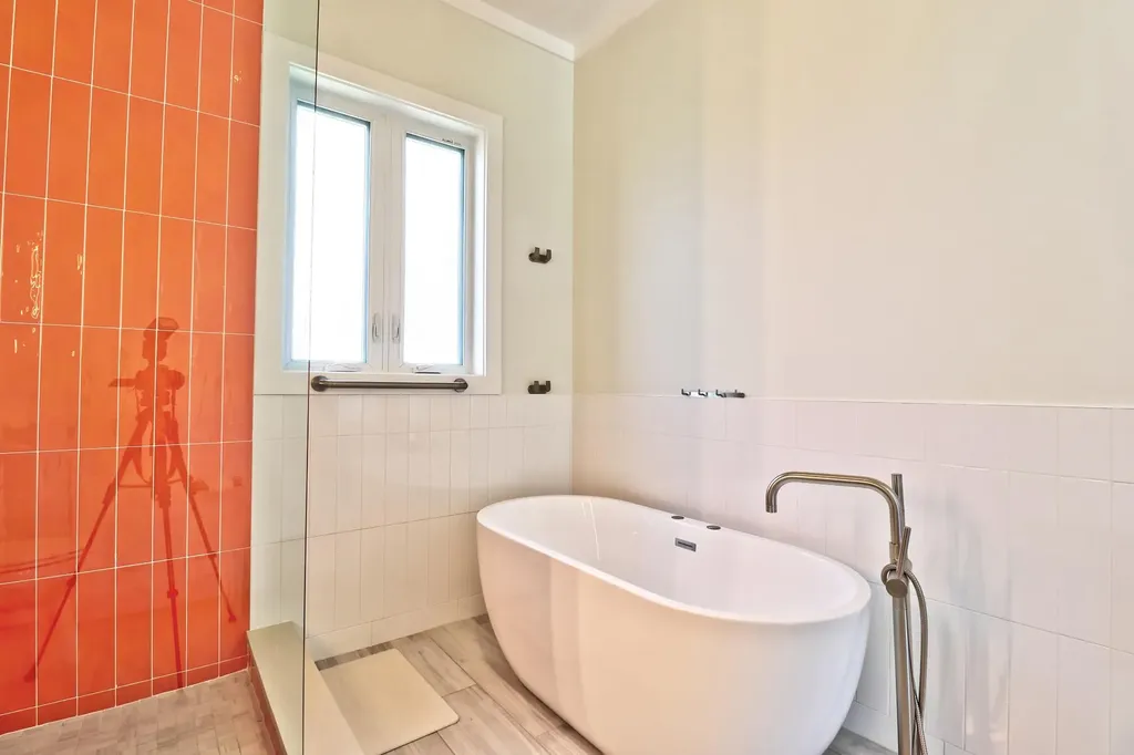 Suzies Rock Abaco BS