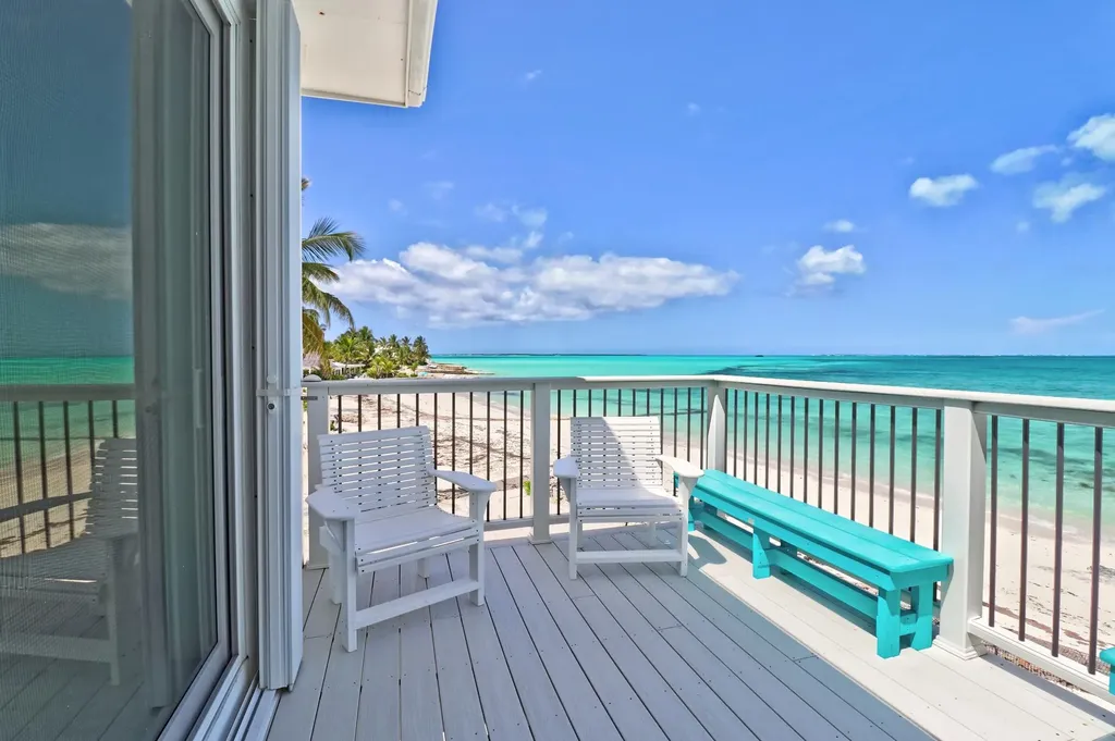 Suzies Rock Abaco BS