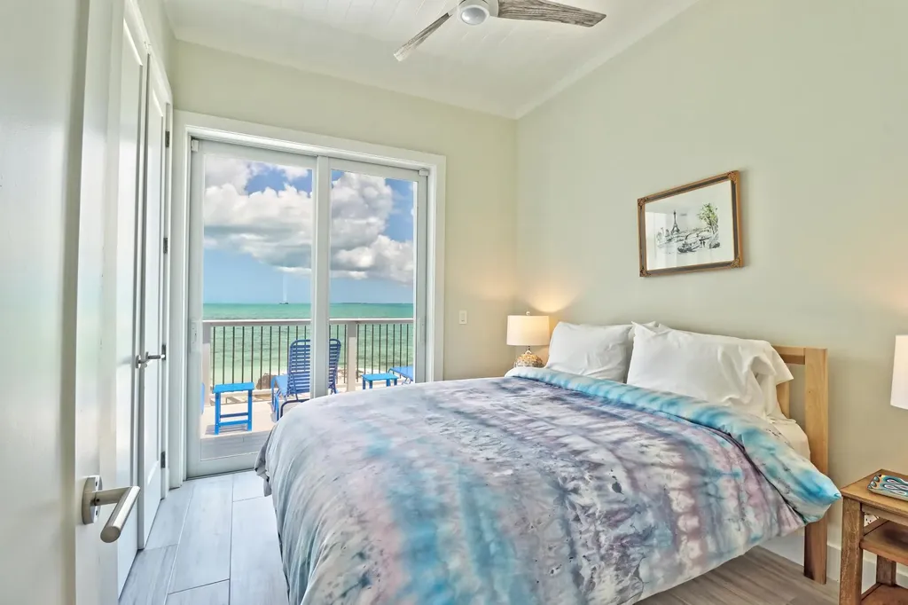 Suzies Rock Abaco BS