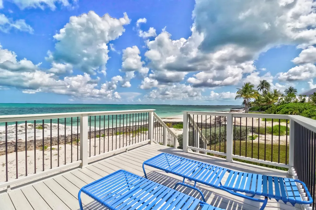 Suzies Rock Abaco BS