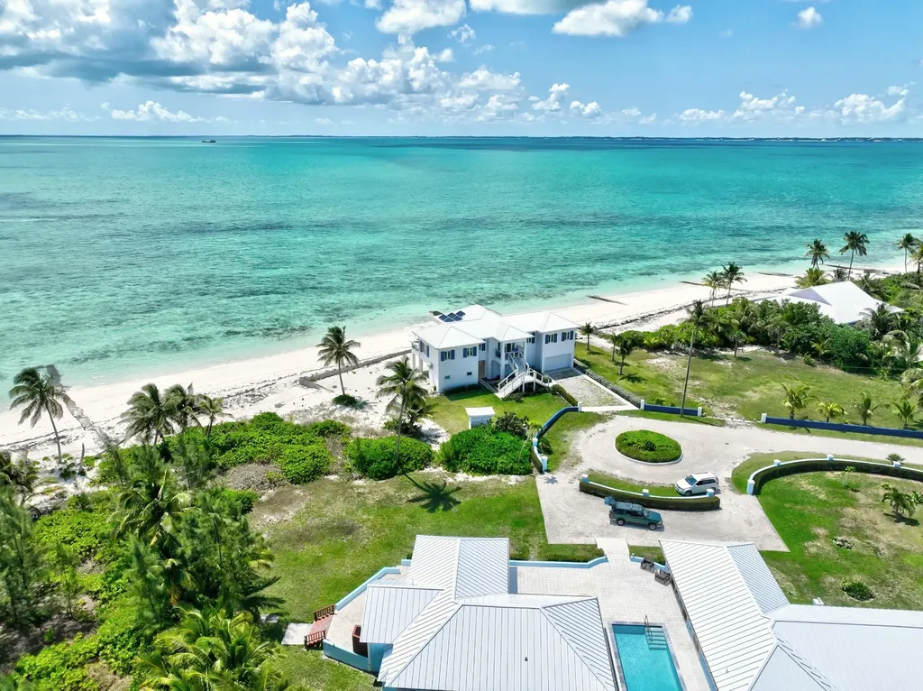 Suzies Rock Abaco BS