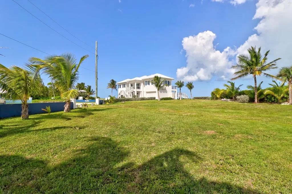 Suzies Rock Abaco BS