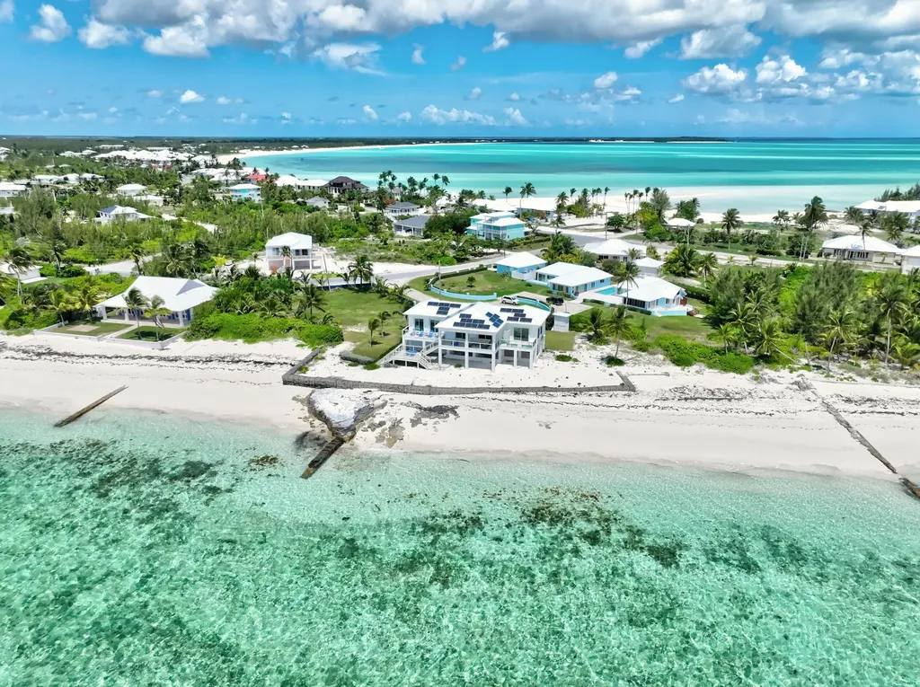 Suzies Rock Abaco BS