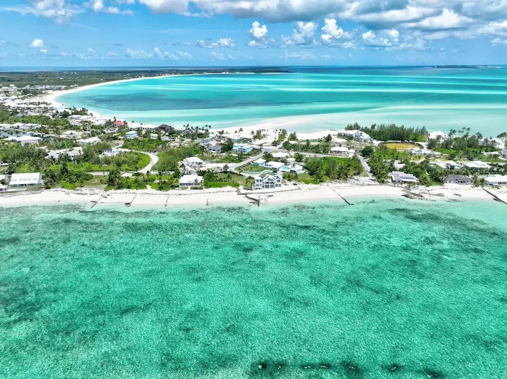 Suzies Rock Abaco BS