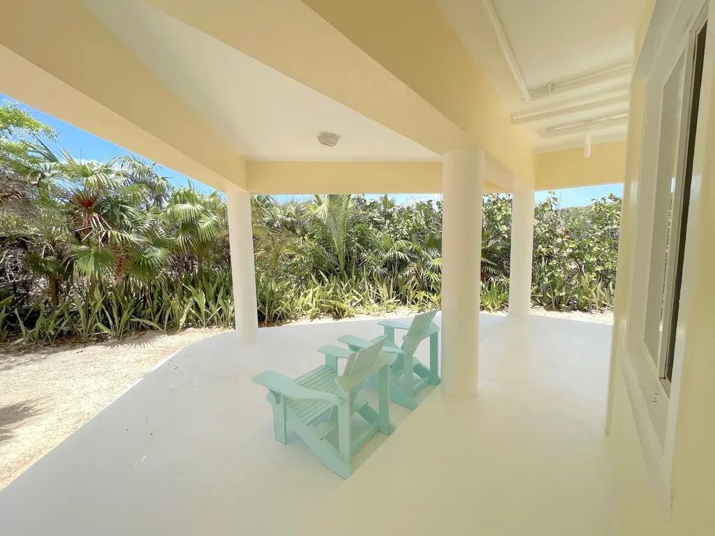 Beach Home & 3 Lots Long Island BS