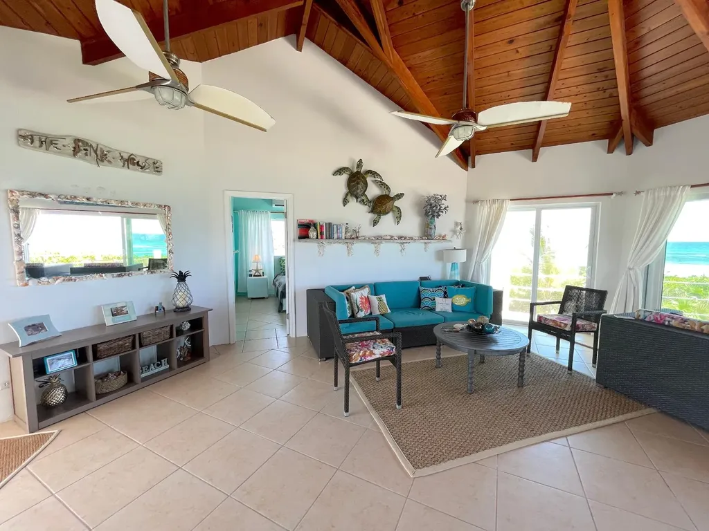 Beach Home & 3 Lots Long Island BS