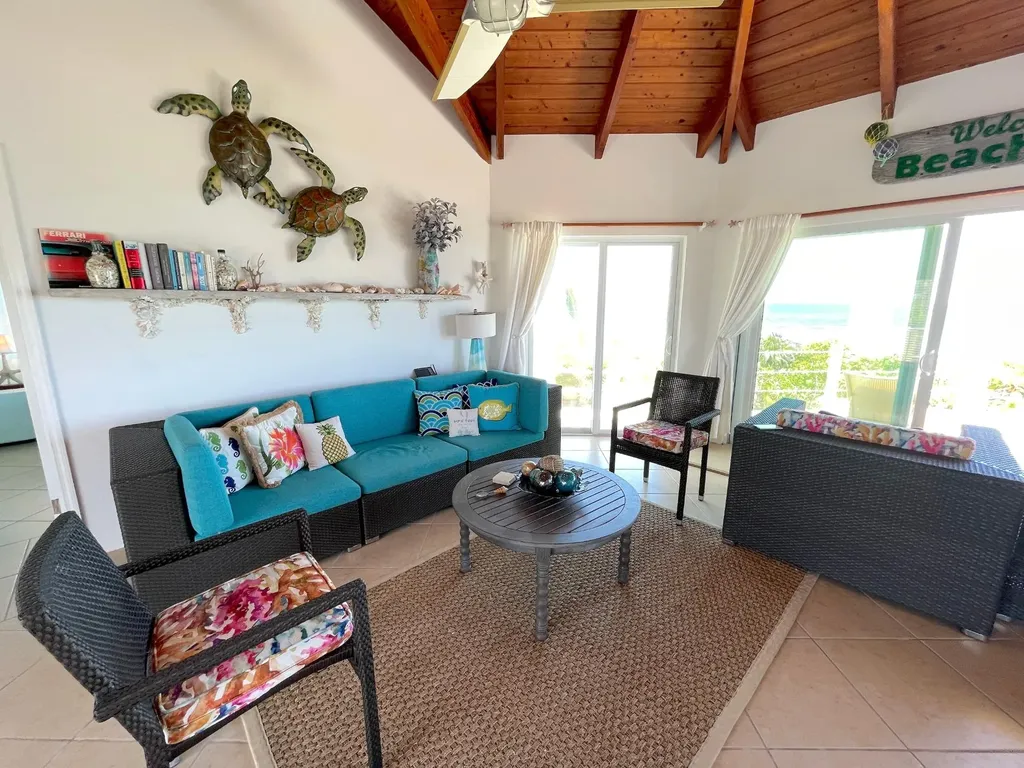 Beach Home & 3 Lots Long Island BS