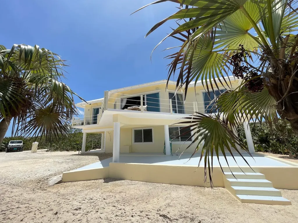 Beach Home & 3 Lots Long Island BS