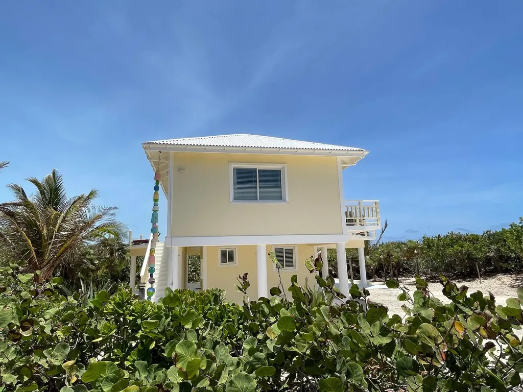 Beach Home & 3 Lots Long Island BS