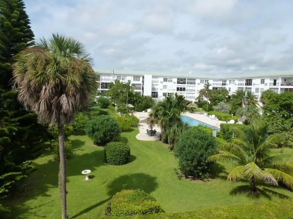 Jansel Court Grand Bahama Freeport BS