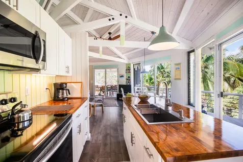 Hummingbird Treehouse Abaco BS