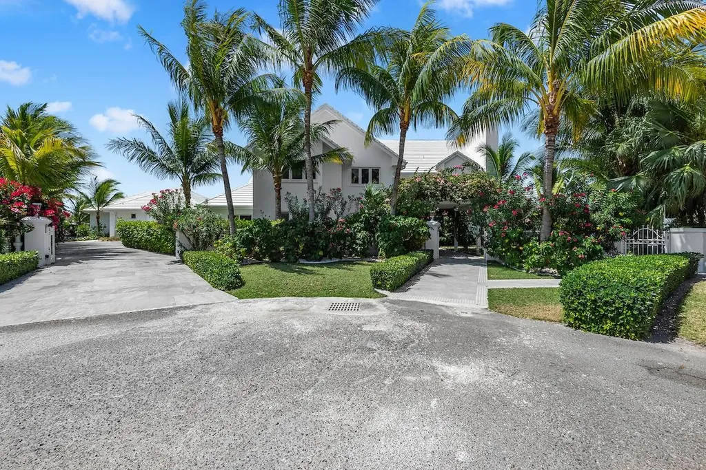 Island Drive New Providence Paradise Island BS