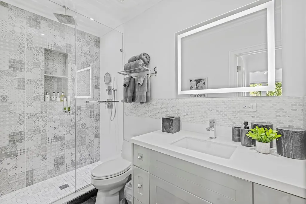 Island Drive New Providence Paradise Island BS