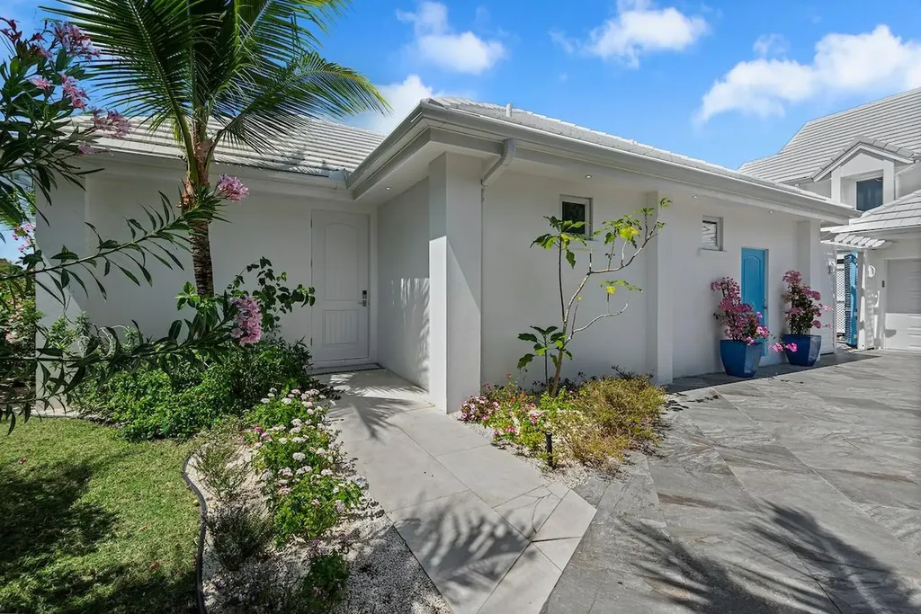 Island Drive New Providence Paradise Island BS