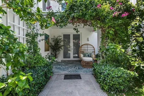 Island Drive New Providence Paradise Island BS