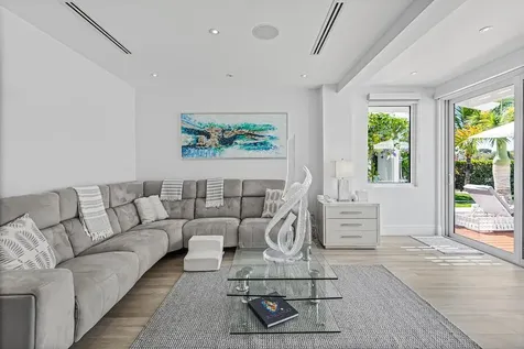 Island Drive New Providence Paradise Island BS