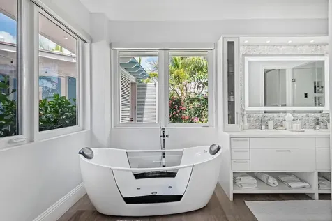 Island Drive New Providence Paradise Island BS