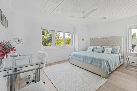 Island Drive New Providence Paradise Island BS