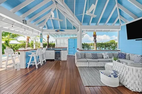 Island Drive New Providence Paradise Island BS