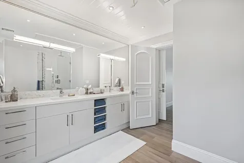 Island Drive New Providence Paradise Island BS