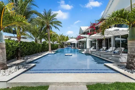 Island Drive New Providence Paradise Island BS