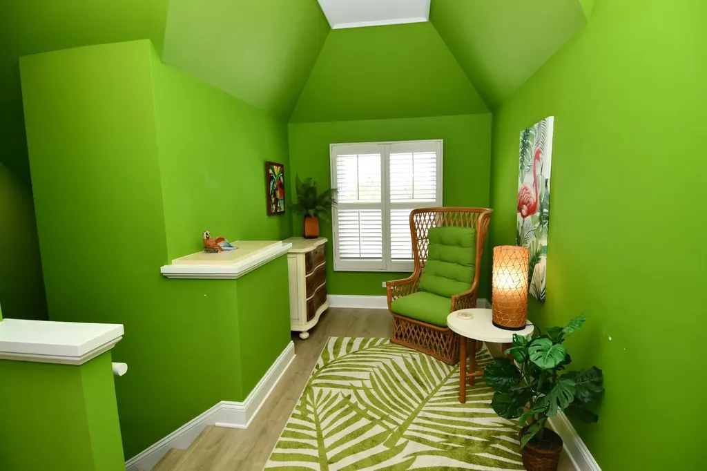 Green Gecko, Tcb Abaco BS