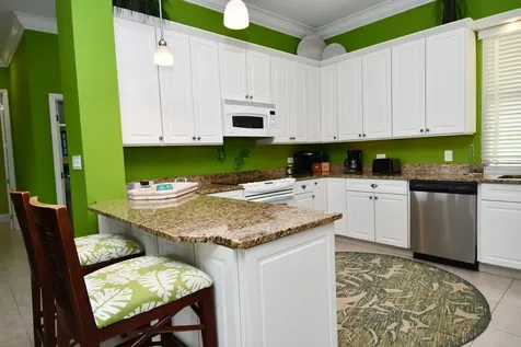 Green Gecko, Tcb Abaco BS